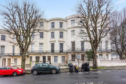 2 bedroom flat to rent, Brunswick Road, Hove, BN3