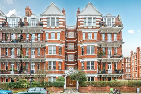 2 bedroom flat for sale, Prince of Wales Drive, Battersea, London, SW11