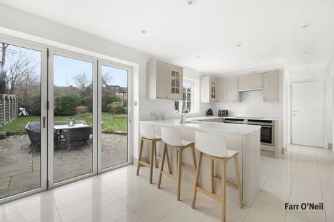 3 bedroom semi-detached house for sale, Boxted Close, Buckhurst Hill, IG9