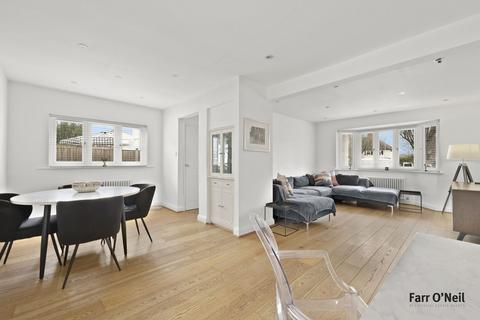 3 bedroom semi-detached house for sale, Boxted Close, Buckhurst Hill, IG9