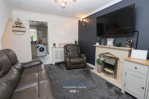 3 bedroom semi-detached house for sale, North View Drive, Brierley Hill DY5