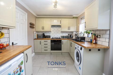 3 bedroom semi-detached house for sale, North View Drive, Brierley Hill DY5