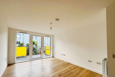 1 bedroom flat to rent, Wharncliffe Mews, London, SW4