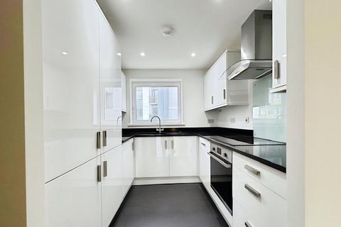 1 bedroom flat to rent, Wharncliffe Mews, London, SW4