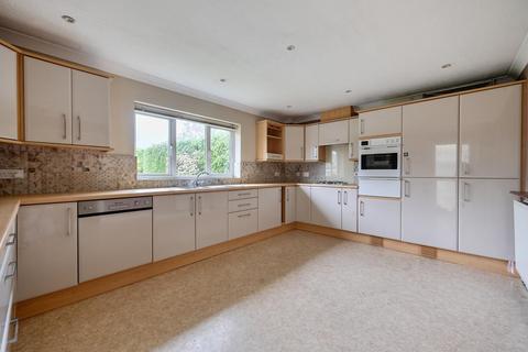 2 bedroom detached bungalow for sale, Oakwood Road, Chandler's Ford, Eastleigh