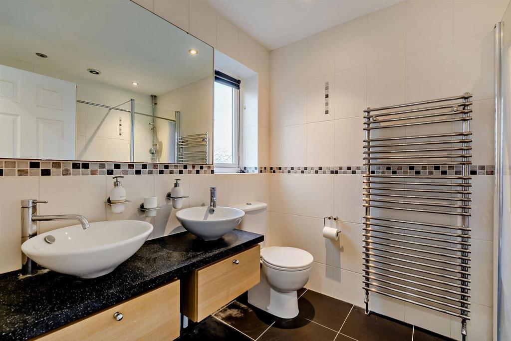 Bedroom 1 En Suite