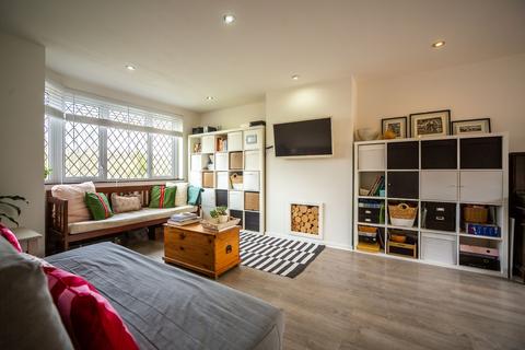 3 bedroom semi-detached house for sale, Concord Avenue, Chatham