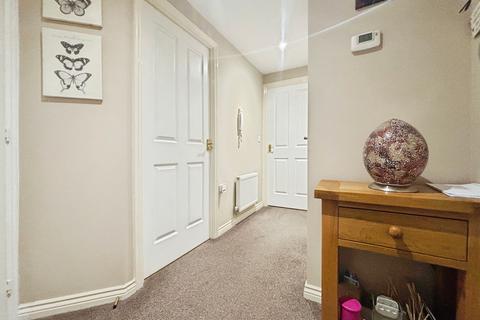 2 bedroom flat for sale, Ashover Road, Kenton, Newcastle upon Tyne, NE3