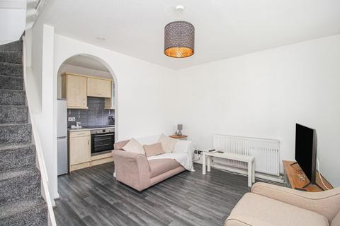 1 bedroom end of terrace house for sale, Oakfields, Worth, Crawley, West Sussex. RH10 7FL