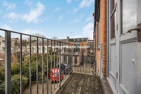 2 bedroom flat to rent, Carrara Mews, Dalston Lane, London, E8