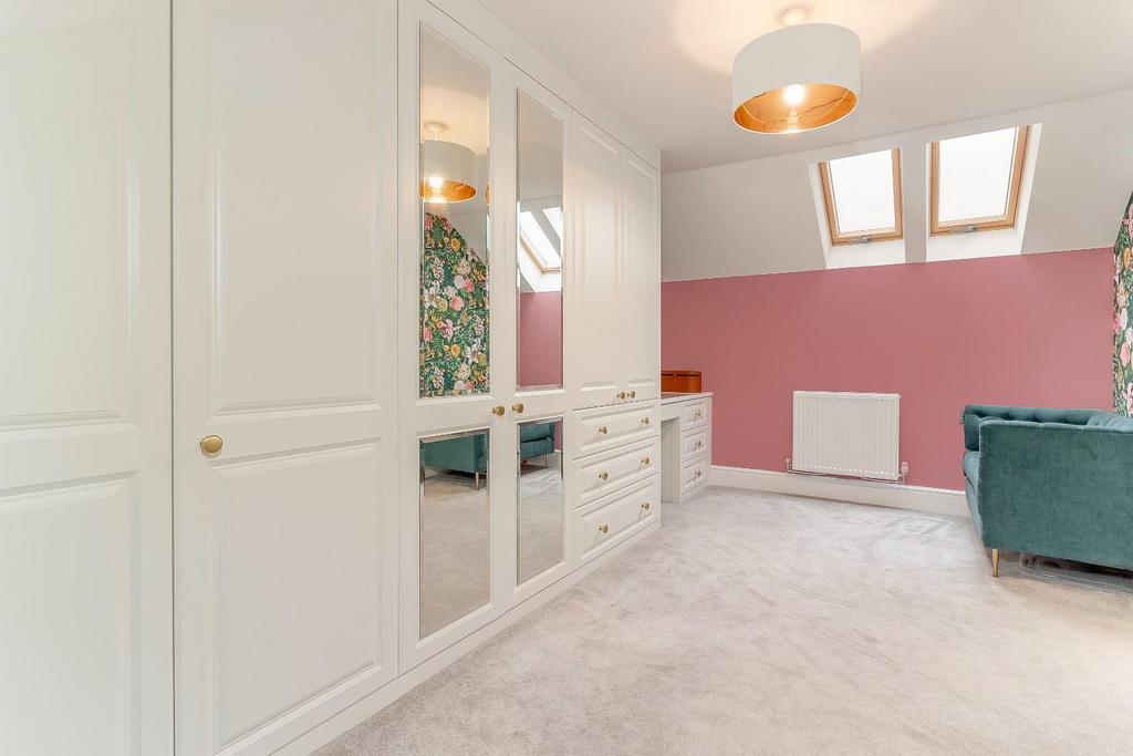 Master Bedroom Dressing Room - A.jpg
