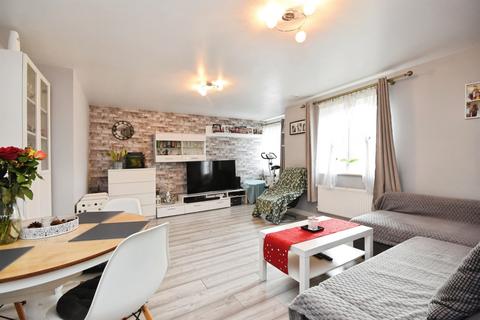 2 bedroom flat for sale, Perryfields, Braintree