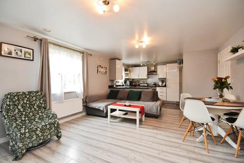 2 bedroom flat for sale, Perryfields, Braintree