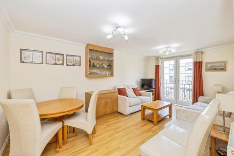 2 bedroom apartment for sale, London Road, Bushey