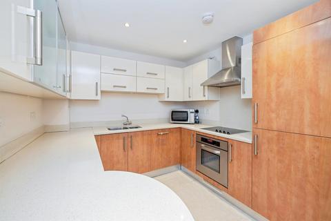 2 bedroom apartment for sale, London Road, Bushey