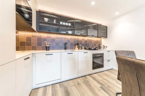 2 bedroom flat to rent, Lawrence Road, London N15