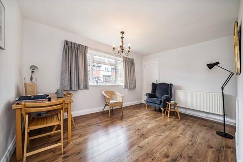 undefined, Churchview Road, Twickenham TW2