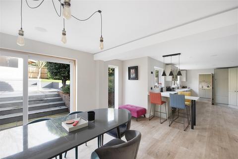 5 bedroom detached house for sale, The Acorns, Thurston,
