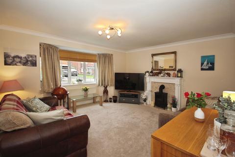 4 bedroom detached house for sale, Cedar Avenue, Ryton On Dunsmore, Coventry