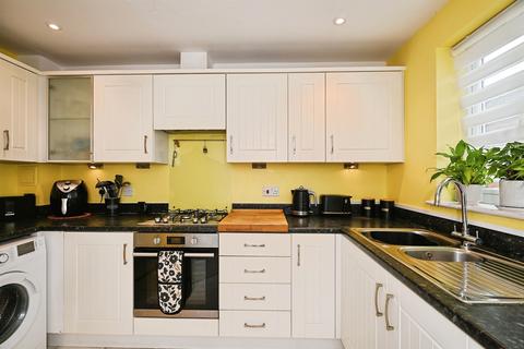 4 bedroom townhouse for sale, Reams Way, Kemsley, Sittingbourne