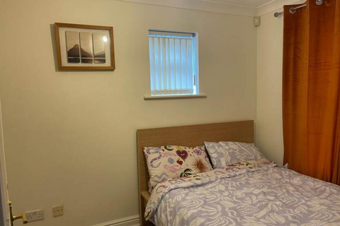 undefined, Saffron Road, Chafford Hundred RM16