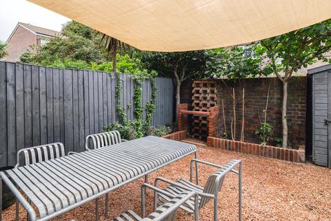 undefined, Napier Grove, London N1