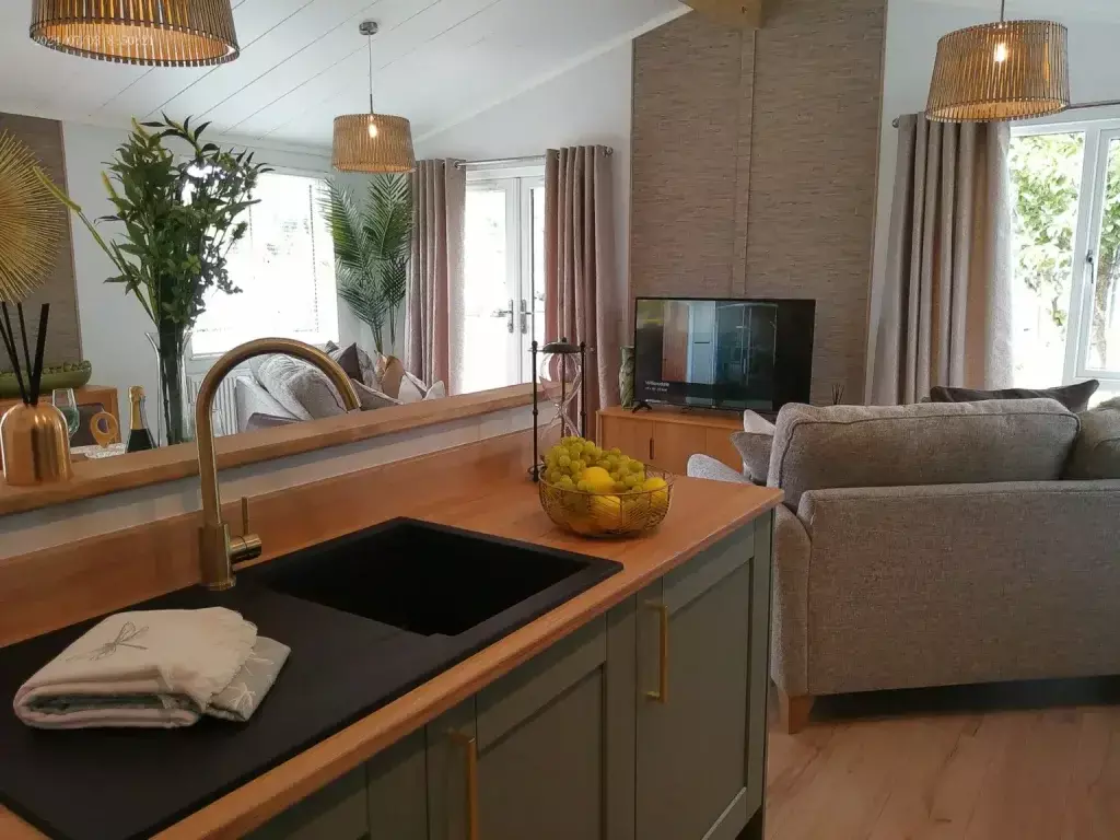 3878606f Fe03 4594 8b7c Ab4b814ab14d.webp