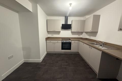 2 bedroom terraced house to rent, Kingson Court, Cape Hill, Smethwick, B66