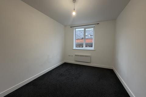 2 bedroom terraced house to rent, Kingson Court, Cape Hill, Smethwick, B66