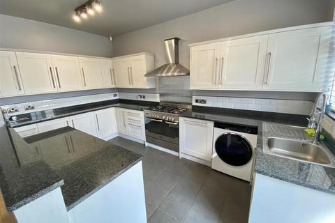 3 bedroom house to rent, Broken Cross, Macclesfield