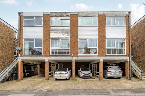 Drummond Road, Guildford, GU1