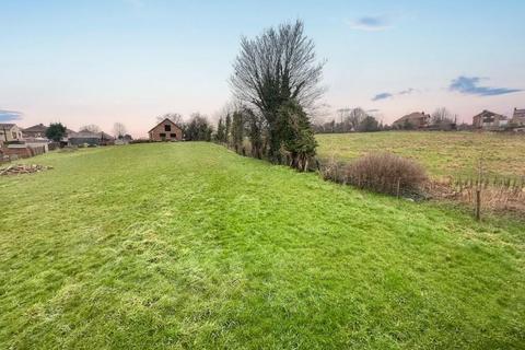 2 bedroom end of terrace house for sale, Gordon Court, Shillbank Lane, Mirfield