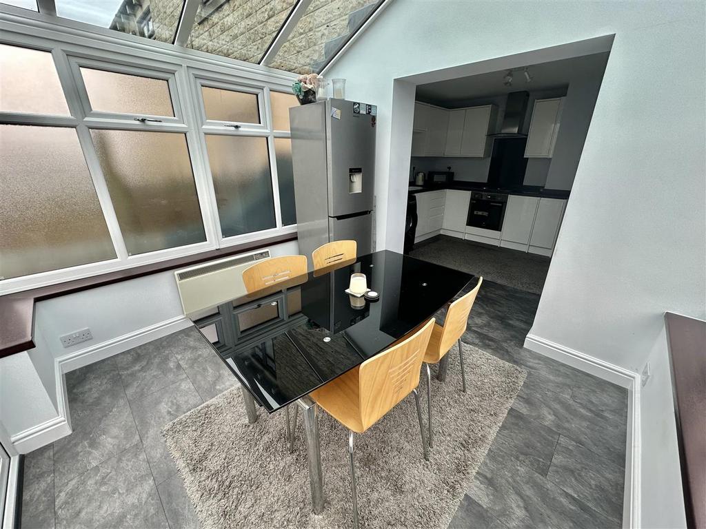 Bramleys Estate Agents - Gordon Court - Mirfield (
