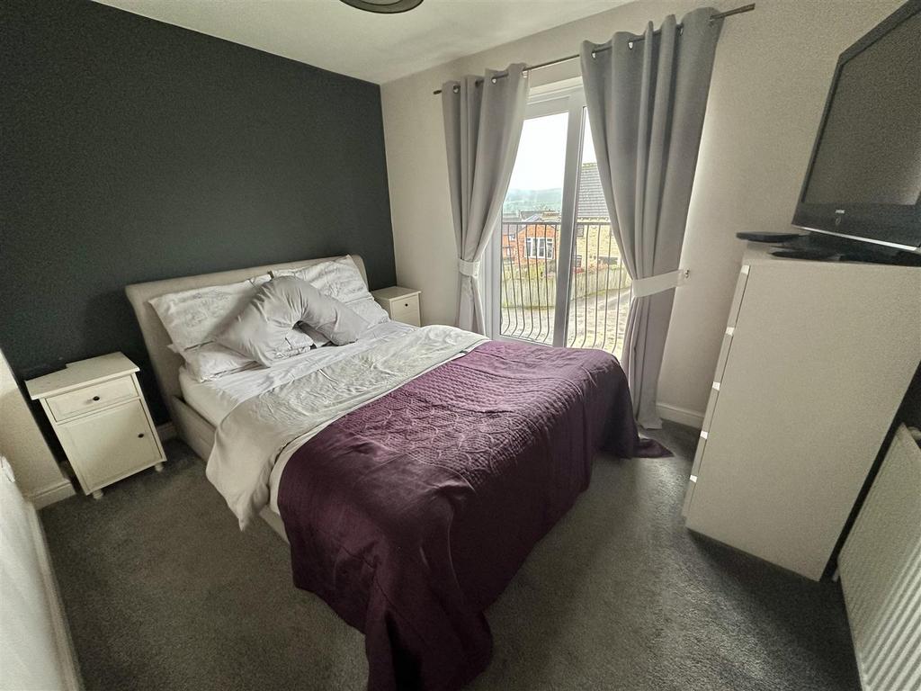 Bramleys Estate Agents - Gordon Court - Mirfield (