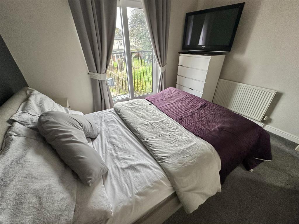 Bramleys Estate Agents - Gordon Court - Mirfield (