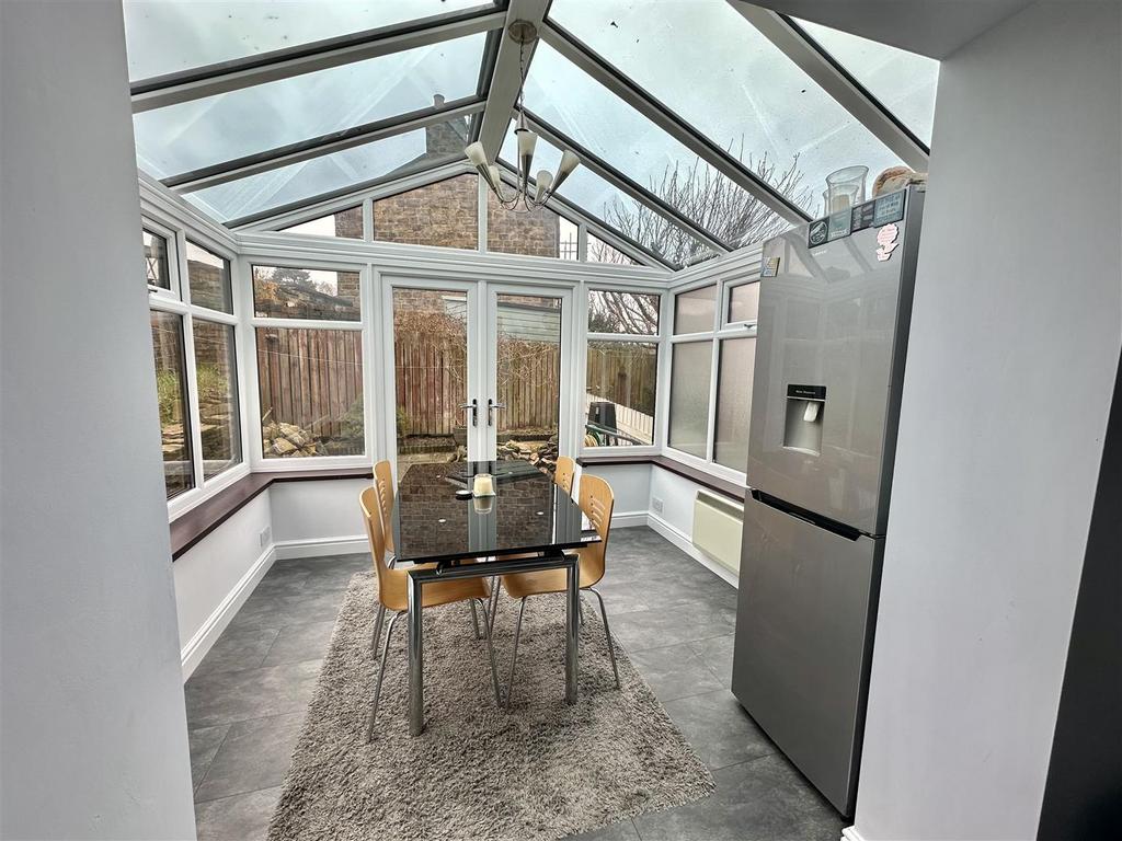 Bramleys Estate Agents - Gordon Court - Mirfield (