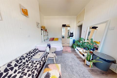 1 bedroom flat to rent, Cavendish Road, Kilburn NW6