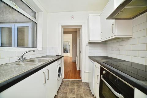 undefined, Pretoria Villas, Hull