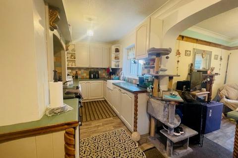 3 bedroom end of terrace house for sale, Carrington Road, Wednesbury, WS10