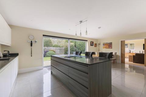4 bedroom detached house for sale, Portsmouth Road, Hindhead, Hampshire, GU26