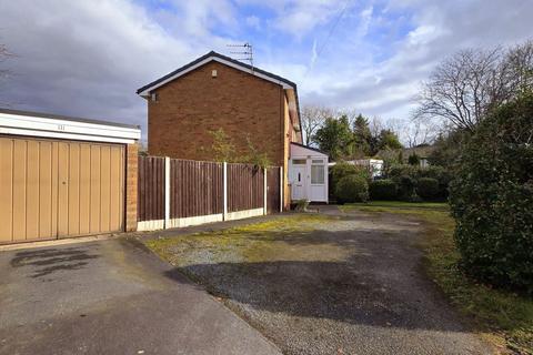 3 bedroom semi-detached house for sale, Lingfield Avenue, Sale M33
