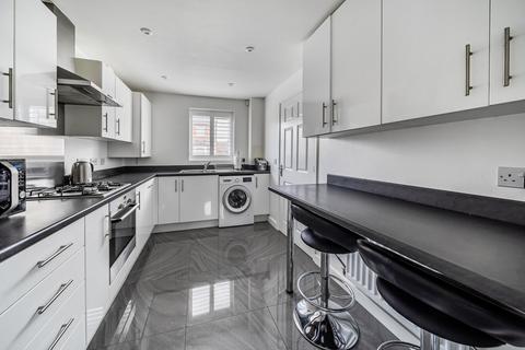 3 bedroom semi-detached house for sale, Butler Drive, Bracknell, Berkshire