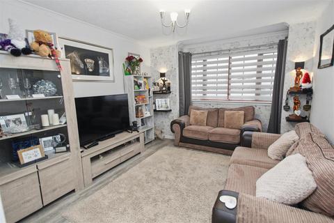 undefined, Mayfield Gardens, Carluke