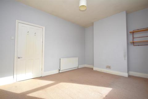 2 bedroom house to rent, Balmoral Terrace, York