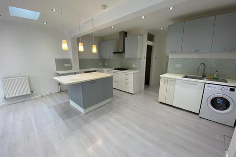 undefined, Purland Close, Dagenham