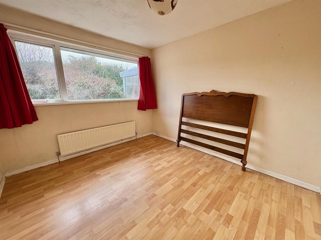 Bramleys Estate Agents - Rufford Road, Elland (4).