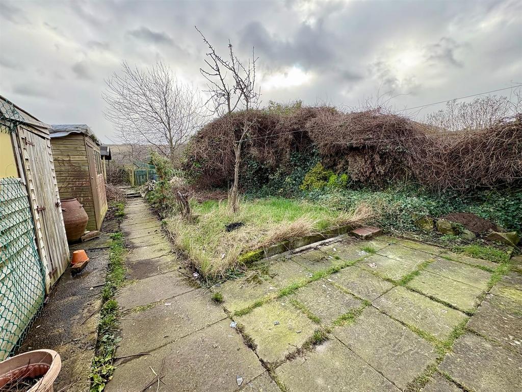 Bramleys Estate Agents - Rufford Road, Elland (8).