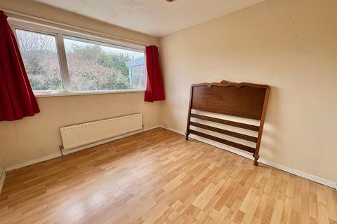 2 bedroom semi-detached bungalow for sale, Rufford Road, Elland