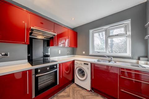 2 bedroom flat for sale, Lincombe Drive, Leeds LS8