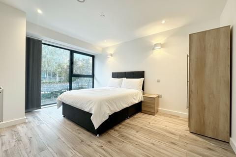 2 bedroom apartment to rent, Oxford Road, Papermill House Oxford Road, UB8